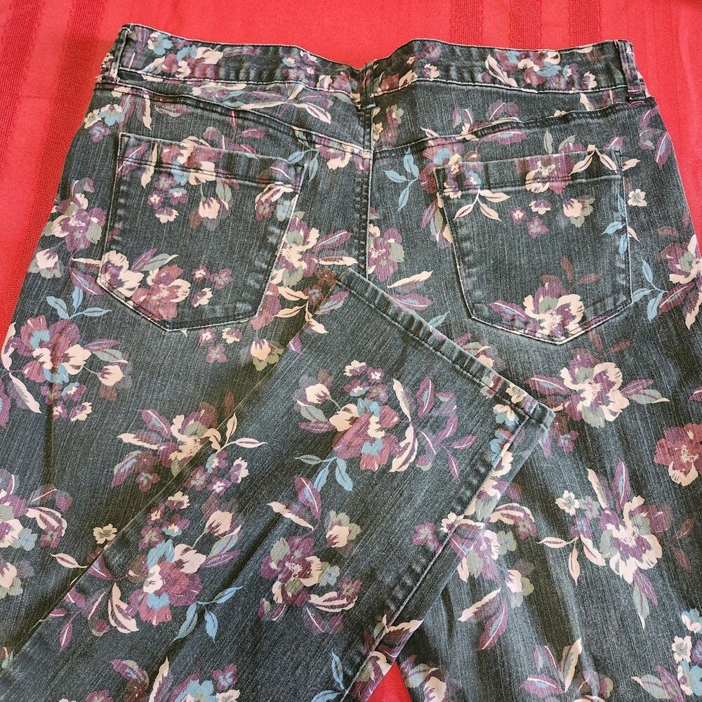 Bandolino Amy Floral Jeans Women Size 18 Modern Straight Leg Stretch Charcoal